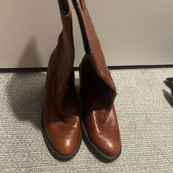 Brown Cowgirl Boots - Picture 4 of 4